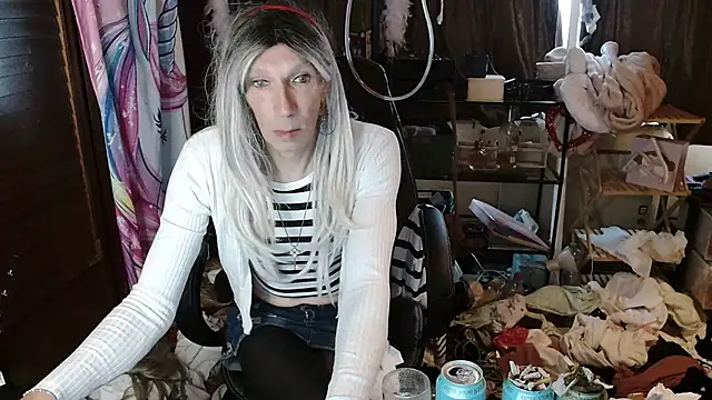 Ombeline1 online show from 10/12/25, 08:24