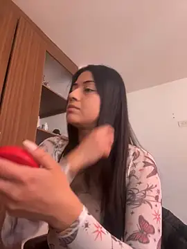 Juana19 online show from 10/24/25, 02:57