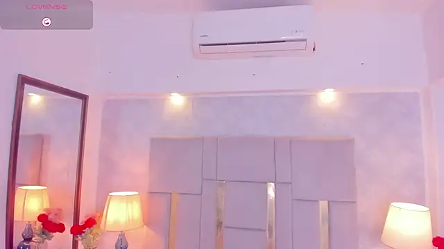 Camilaa Sanchez  online show from 02/03/25, 10:58