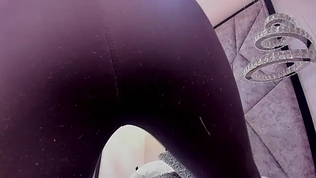 Camilaa Sanchez  online show from 02/04/25, 11:05