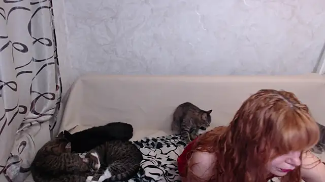 Olivia Winston online show from 10/22/25, 01:06