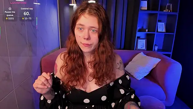 SophiePure online show from 02/15/26, 08:05