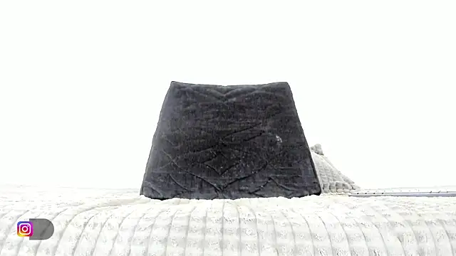 mariana preciado online show from 03/01/25, 01:43