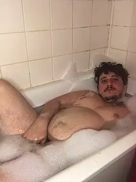 Snapshot of Daminou28 chatting on 12/13/24, 12:09 Daminou28 online show from 12/13/24, 12:09