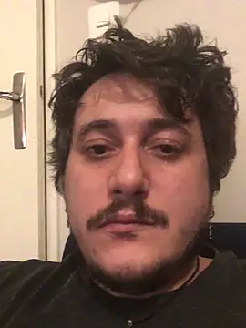 Snapshot of Daminou28 chatting on 12/16/24, 02:04 Daminou28 online show from 12/16/24, 02:04