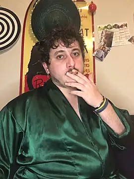 Snapshot of Daminou28 chatting on 12/19/24, 07:07 Daminou28 online show from 12/19/24, 07:07