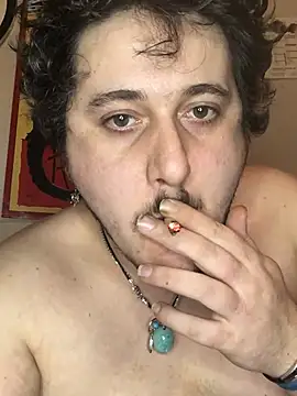 Snapshot of Daminou28 chatting on 01/01/25, 04:39 Daminou28 online show from 01/01/25, 04:39