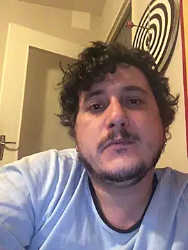 Snapshot of Daminou28 chatting on 01/06/25, 05:41 Daminou28 online show from 01/06/25, 05:41