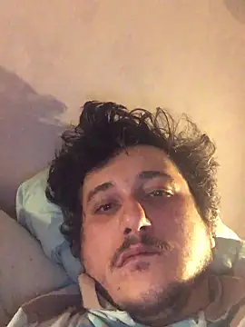 Snapshot of Daminou28 chatting on 01/11/25, 05:51 Daminou28 online show from 01/11/25, 05:51