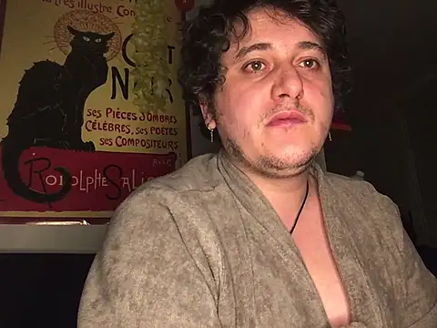 Snapshot of Daminou28 chatting on 01/22/25, 03:31 Daminou28 online show from 01/22/25, 03:31