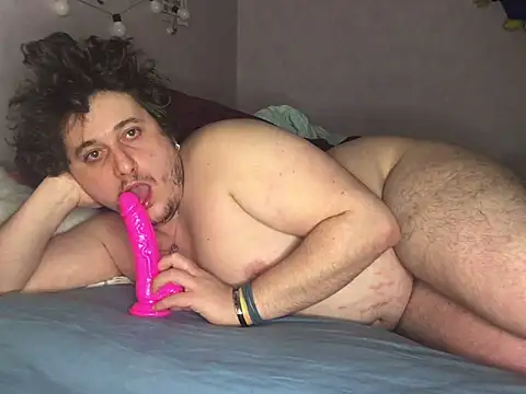 Snapshot of Daminou28 chatting on 02/01/25, 12:51 Daminou28 online show from 02/01/25, 12:51