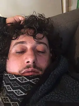 Snapshot of Daminou28 chatting on 02/24/25, 04:15 Daminou28 online show from 02/24/25, 04:15