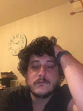 Snapshot of Daminou28 chatting on 03/22/25, 12:49 Daminou28 online show from 03/22/25, 12:49