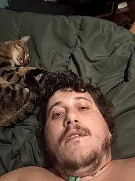 Snapshot of Daminou28 chatting on 09/22/25, 10:23 Daminou28 online show from 09/22/25, 10:23