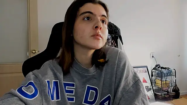 emmamurrr online show from 12/20/24, 12:16