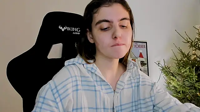 emmamurrr online show from 12/30/24, 07:32