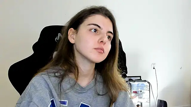 emmamurrr online show from 11/29/25, 12:08