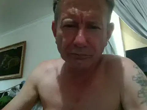 Snapshot of butseriouslykahnt chatting on 12/20/24, 07:33 butseriouslykahnt online show from 12/20/24, 07:33