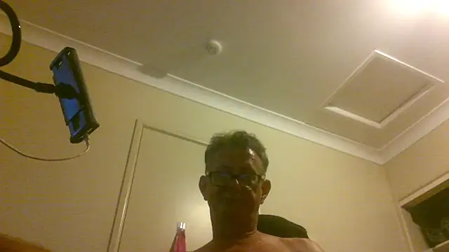 Snapshot of butseriouslykahnt chatting on 01/21/25, 06:45 butseriouslykahnt online show from 01/21/25, 06:45