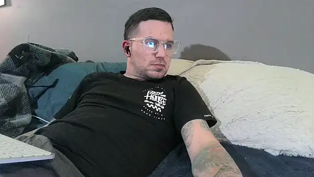 bigcocktat2dude603 online show from 12/04/24, 09:57