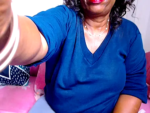 Snapshot of Freakyassnwildx chatting on 02/18/25, 08:14 Freakyassnwildx online show from 02/18/25, 08:14