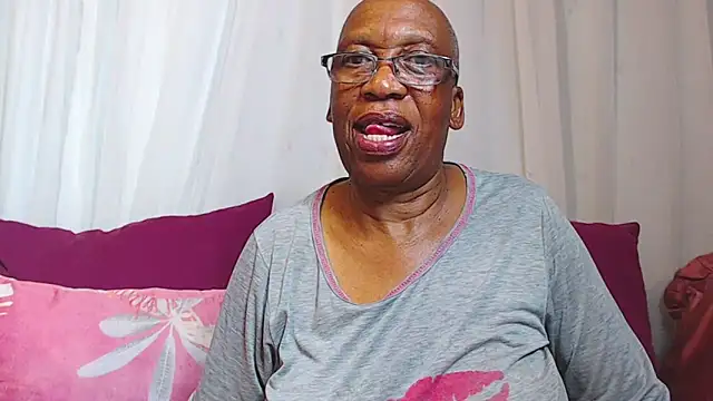 Snapshot of Freakyassnwildx chatting on 12/20/25, 08:27 Freakyassnwildx online show from 12/20/25, 08:27