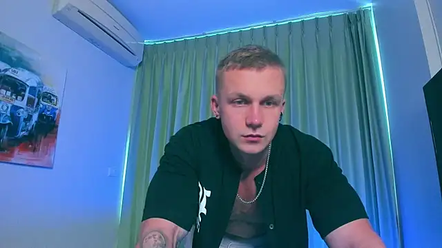 Snapshot of Samuel_Andrew chatting on 01/04/25, 05:37 Samuel Andrew online show from 01/04/25, 05:37