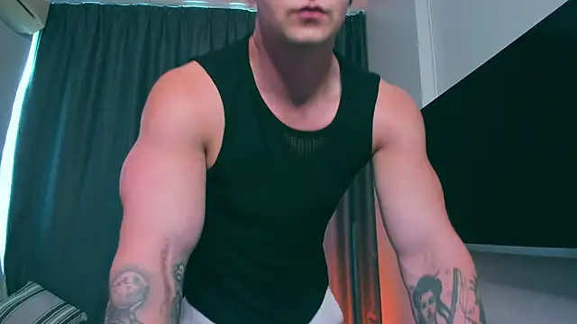 Snapshot of Samuel_Andrew chatting on 02/17/25, 08:41 Samuel Andrew online show from 02/17/25, 08:41