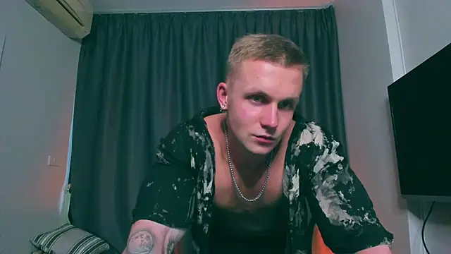 Snapshot of Samuel_Andrew chatting on 03/02/25, 11:29 Samuel Andrew online show from 03/02/25, 11:29