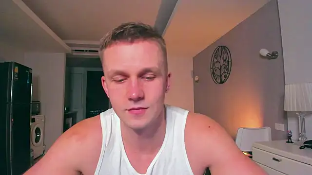 Snapshot of Samuel_Andrew chatting on 10/02/25, 01:56 Samuel Andrew online show from 10/02/25, 01:56