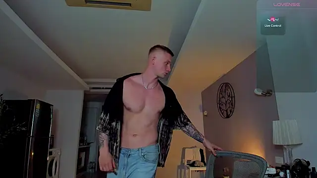 Samuel Andrew online show from 04/12/26, 03:33