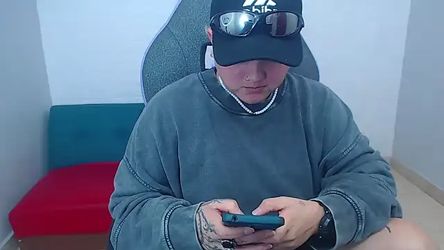 isabeautyx19 online show from 01/20/25, 02:53