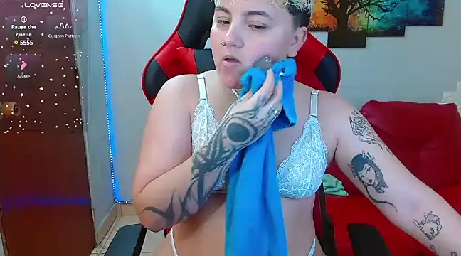 isabeautyx19 online show from 01/24/25, 01:03