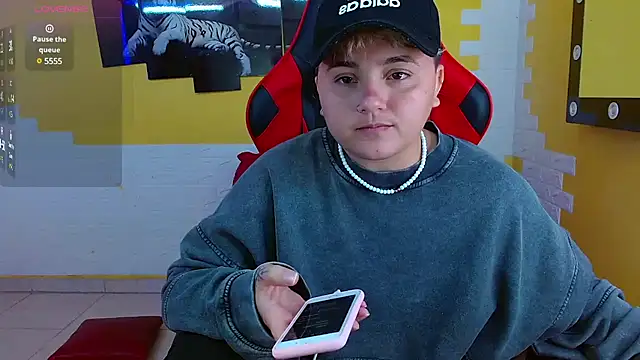 isabeautyx19 online show from 03/09/25, 04:27