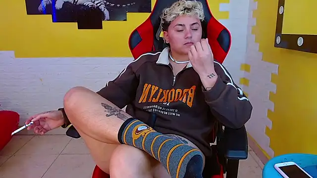 isabeautyx19 online show from 03/13/25, 07:42