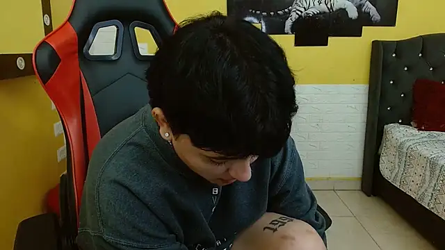 isabeautyx19 online show from 11/26/25, 07:53