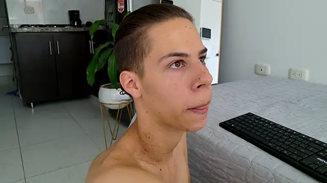 grey   27 online show from 02/21/25, 08:27