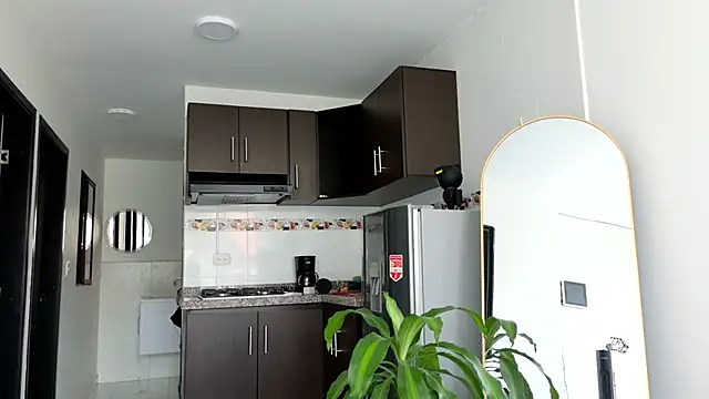 grey   27 online show from 03/05/25, 09:15