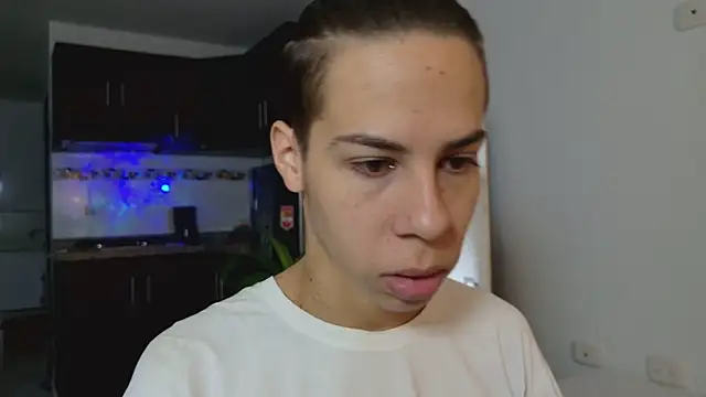 grey   27 online show from 03/12/25, 10:59