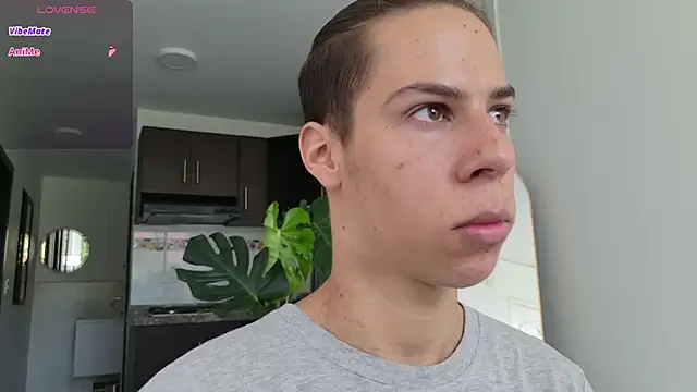 grey   27 online show from 09/19/25, 05:13