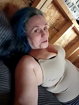 stellaquinn1775 online show from 12/18/24, 09:51