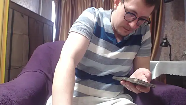 nicenike47 online show from 04/15/26, 06:53