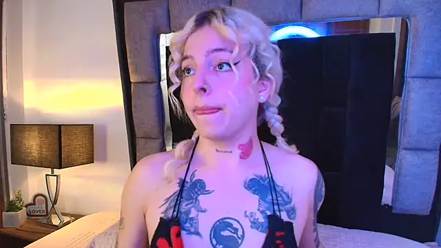 Bonnie vega online show from 03/04/25, 07:54