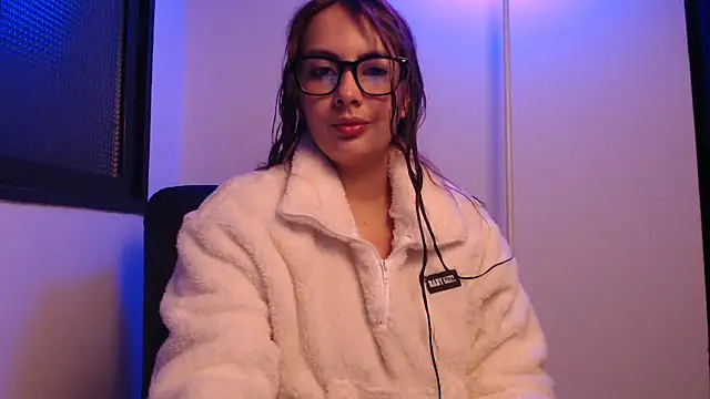 Snapshot of lalawhitte chatting on 04/28/26, 09:58 lalawhitte online show from 04/28/26, 09:58