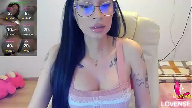 kissnicol32 online show from 05/28/26, 04:26