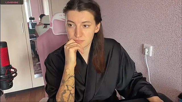 Katrin  kiss online show from 02/14/25, 12:47