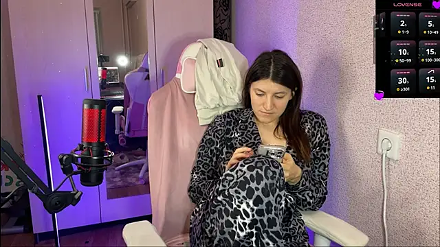 Katrin  kiss online show from 03/10/25, 07:40