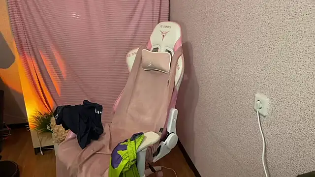 Katrin  kiss online show from 12/05/25, 06:26