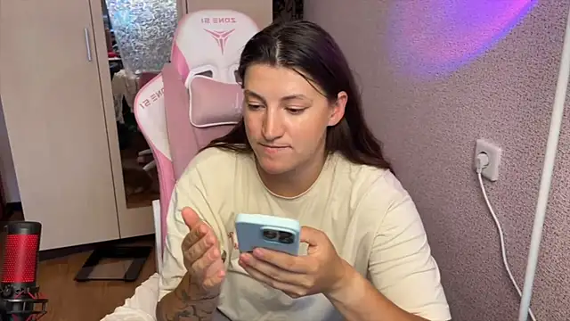 Snapshot of Katrin__kiss chatting on 07/06/26, 03:47 Katrin kiss online show from 07/06/26, 03:47
