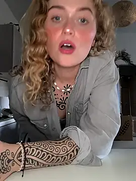 Goldloeckchen159 online show from 12/21/24, 12:49